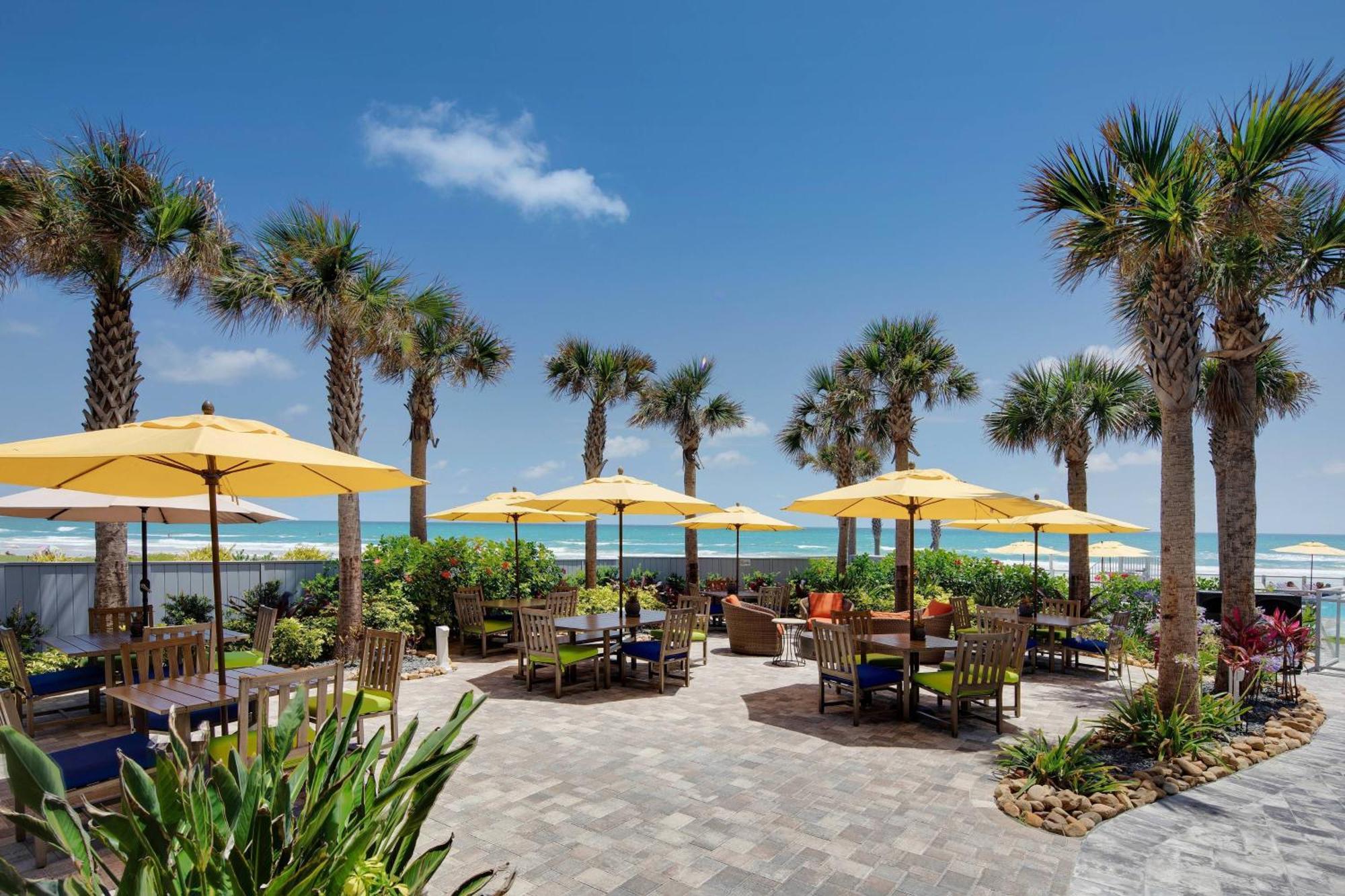 Delta Hotels By Marriott Daytona Beach Oceanfront Екстериор снимка
