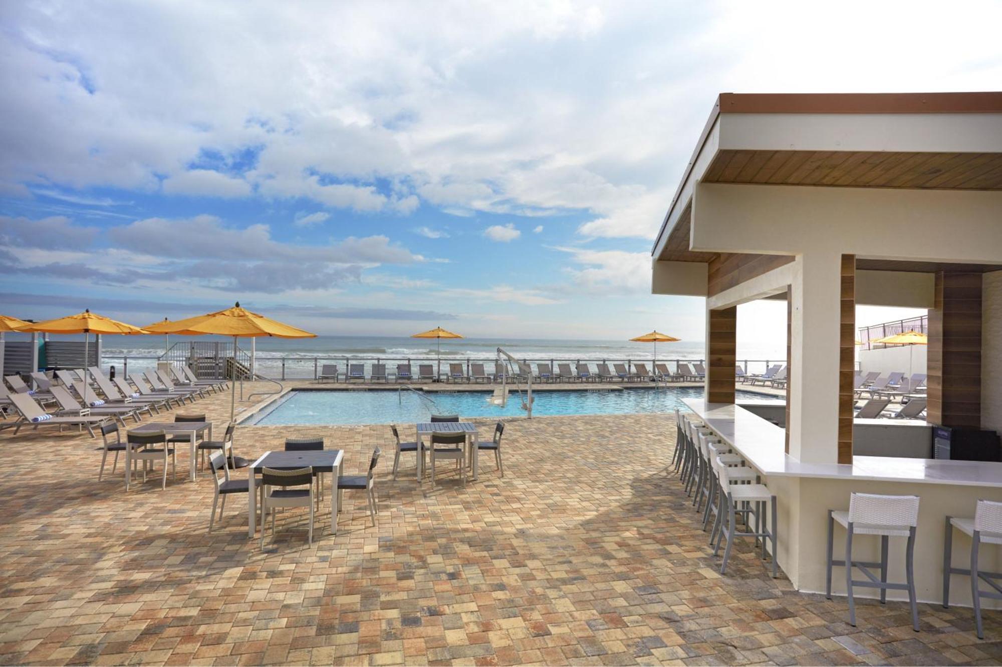 Delta Hotels By Marriott Daytona Beach Oceanfront Екстериор снимка