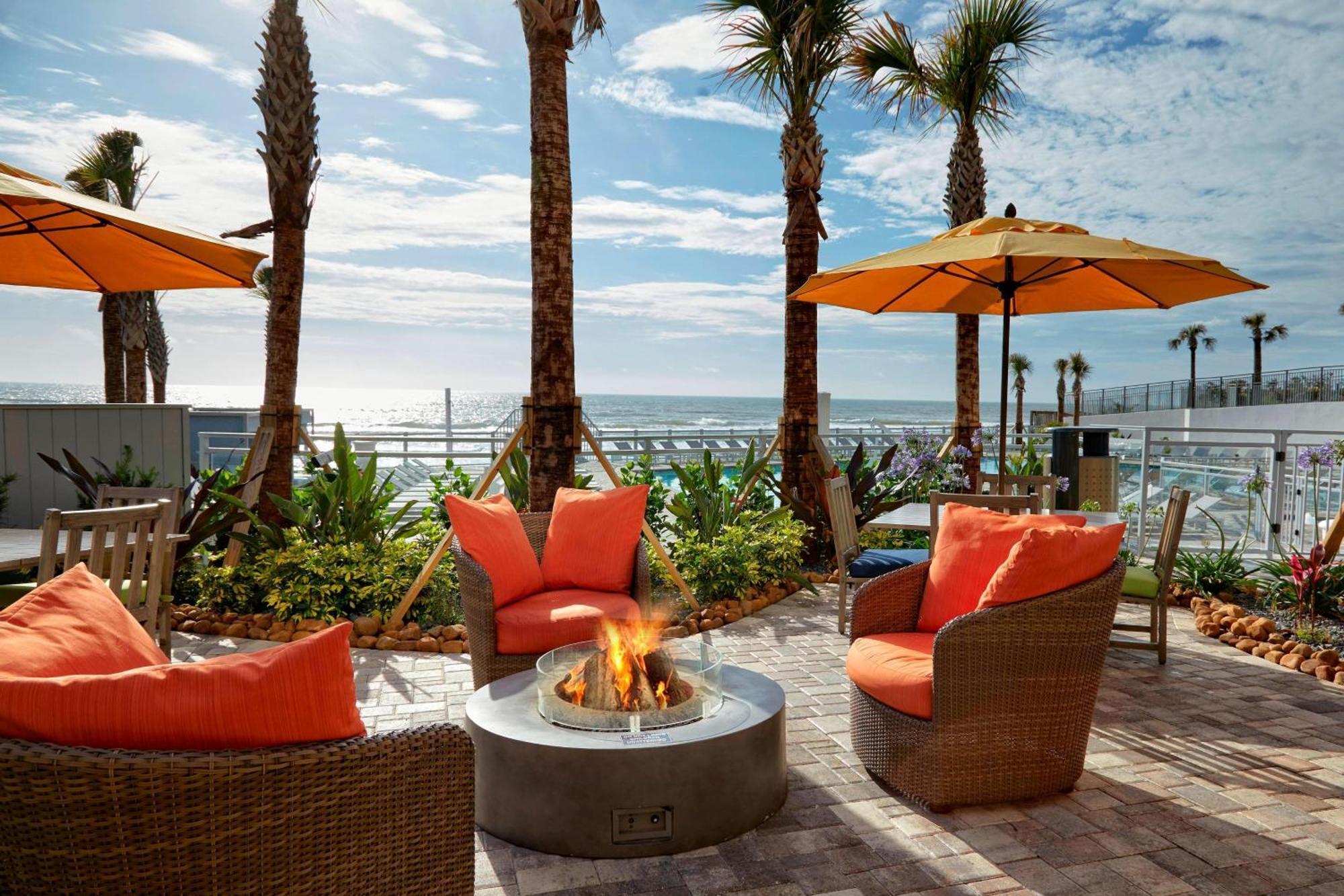 Delta Hotels By Marriott Daytona Beach Oceanfront Екстериор снимка