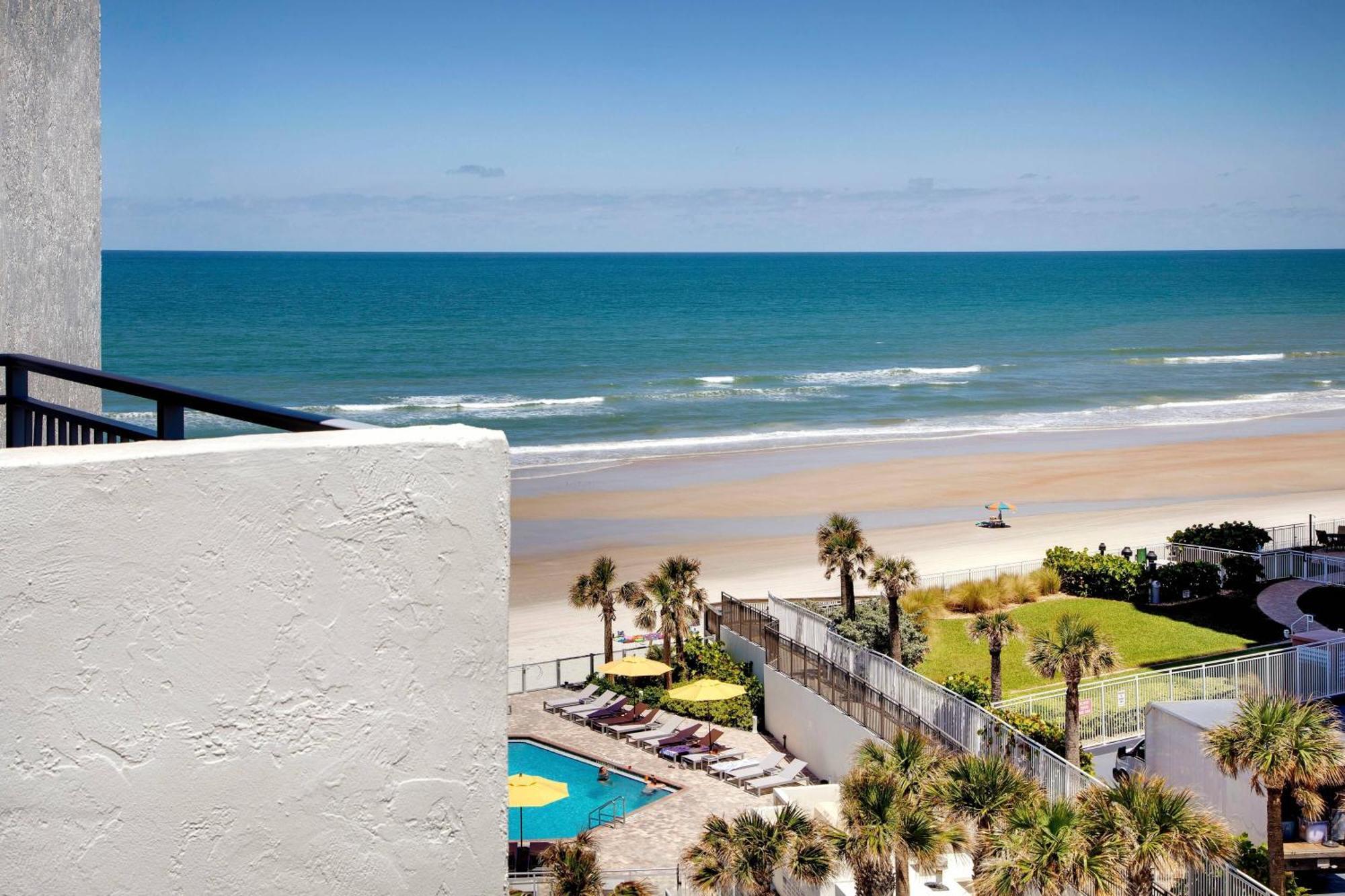 Delta Hotels By Marriott Daytona Beach Oceanfront Екстериор снимка